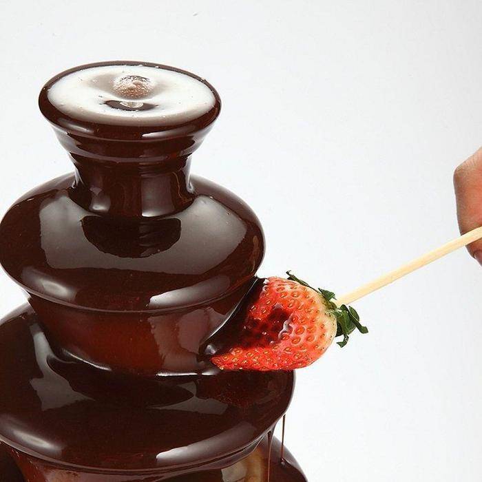 Mini Chocolate Fondue Fountain