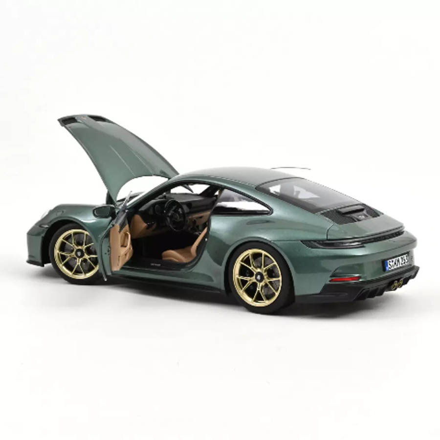 Porsche 911 GT3 with Touring Package 2021 Malachite Green met. 1:18