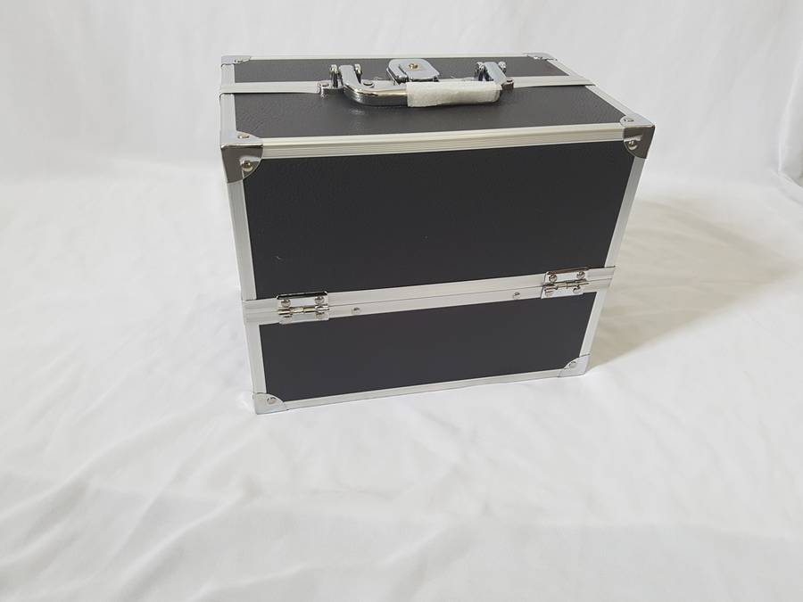 Vanity Case Black L1