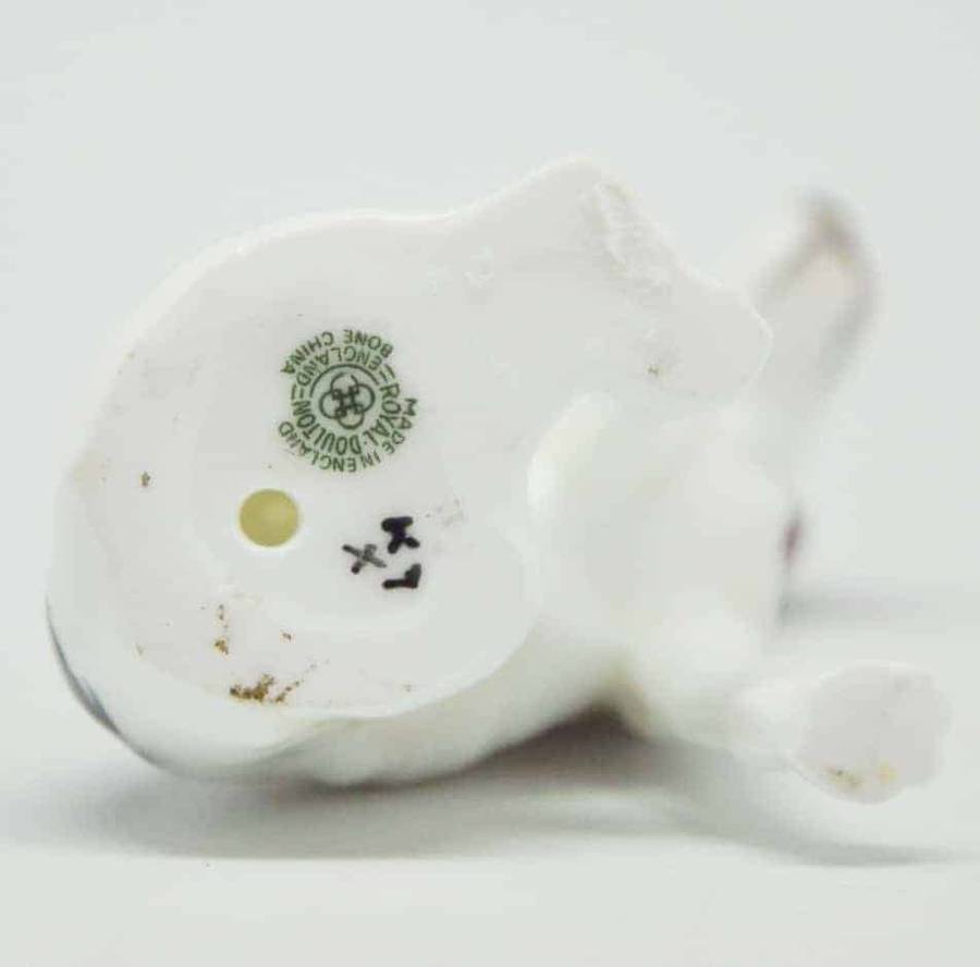 Royal Doulton Miniature Foxhound Seated Figurine K7