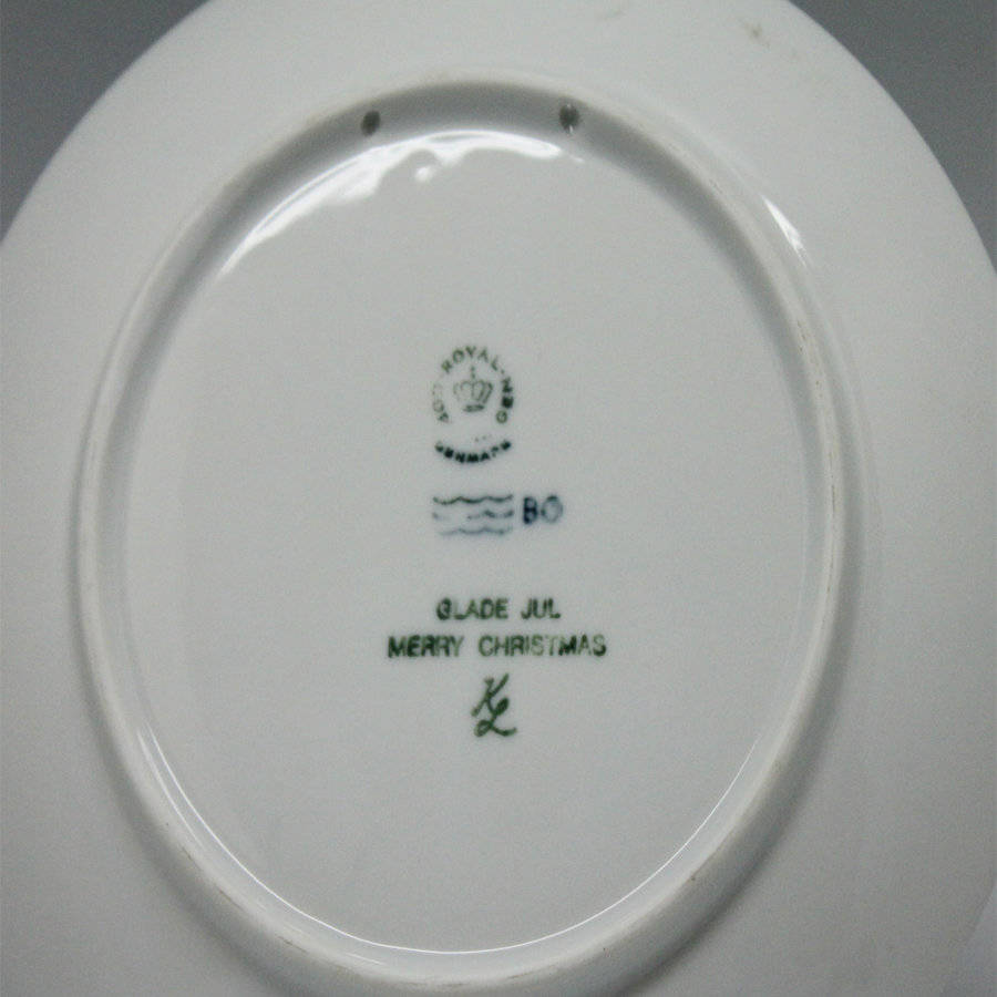 Royal Copenhagen Merry Christmas Christmas Plate 1983