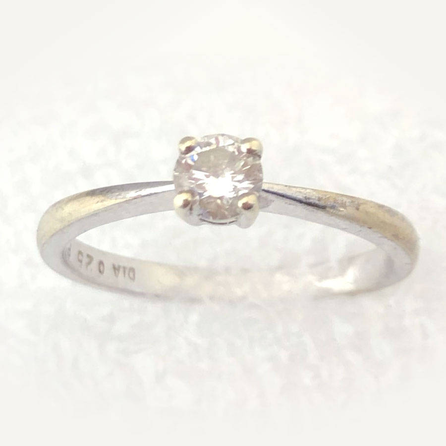 18CT White Gold Solitaire Diamond Ring