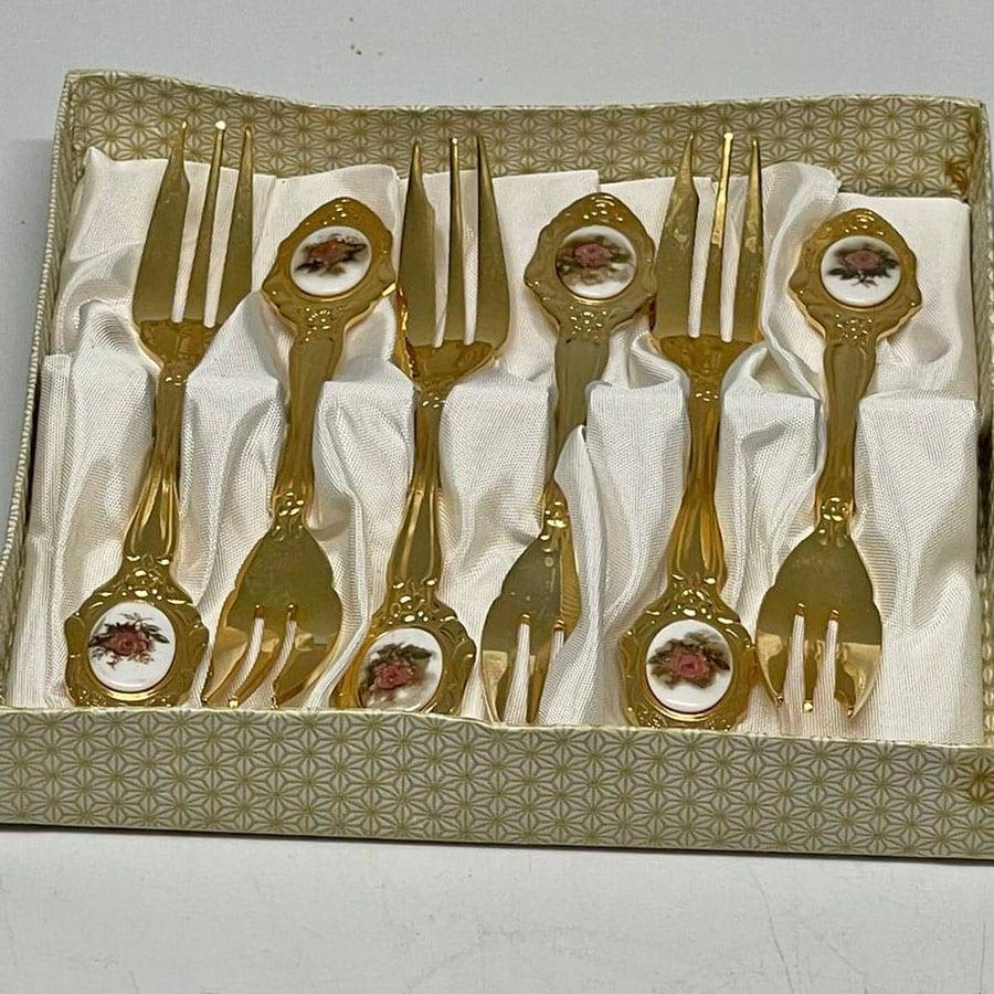 Eetrite 24ct Gold Plated Royal Albert Red Rose Cake Forks