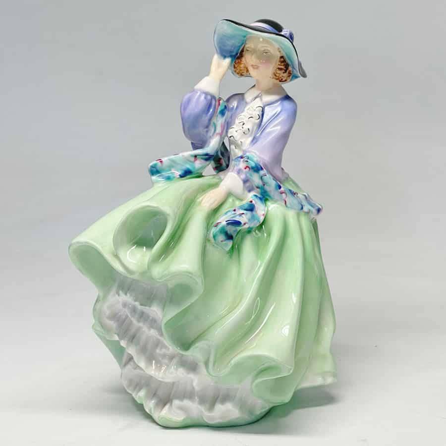 Rare Royal Doulton Figurine Top Of The Hill HN1833