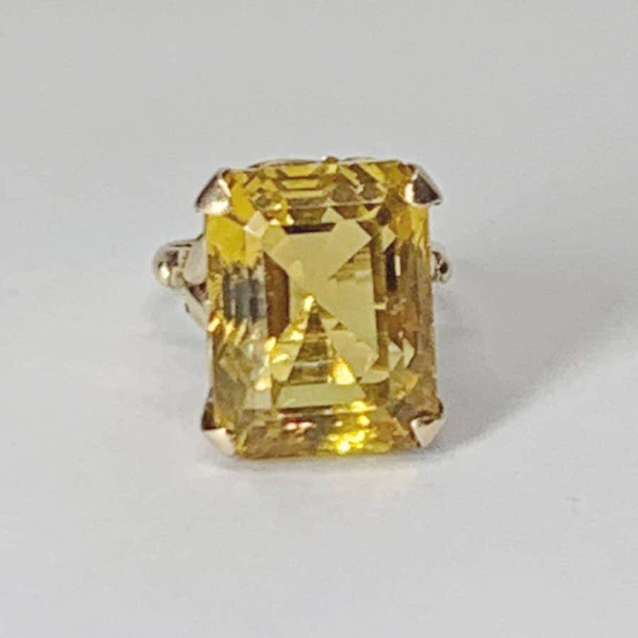 18ct Gold Citrine Ring C1970