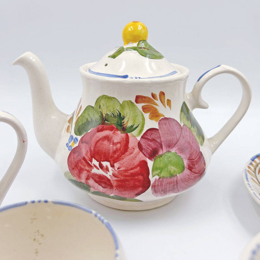 Belle Fiore Bachelor Tea Set