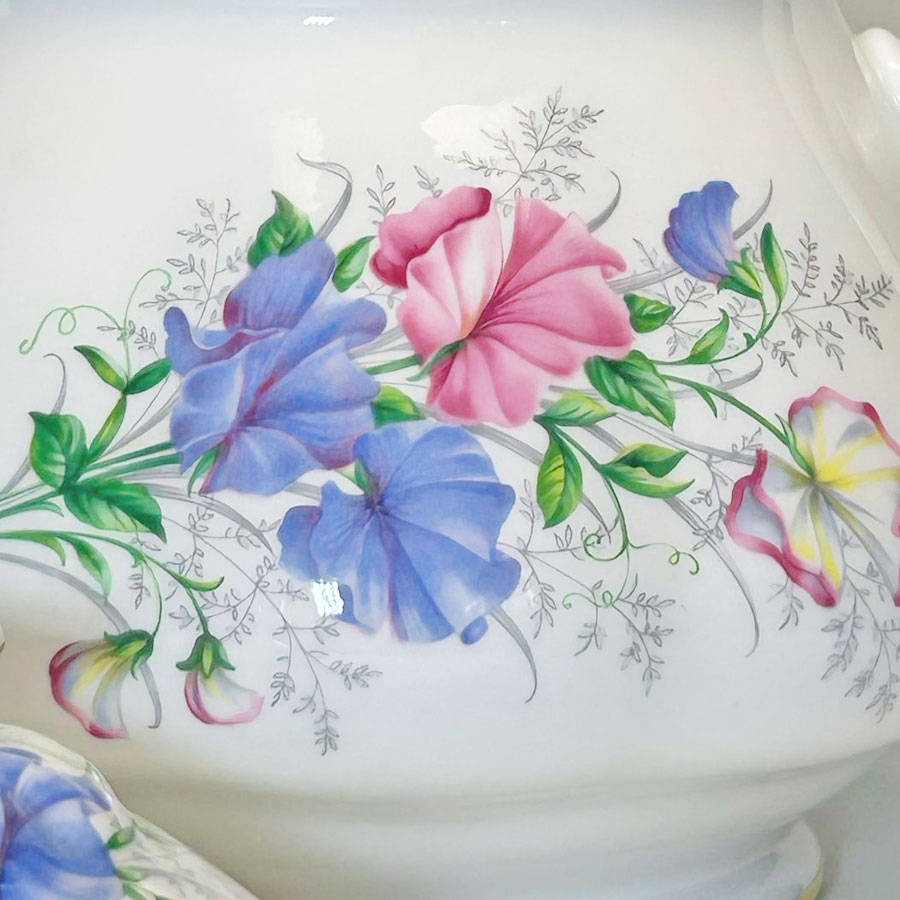 Royal Albert Sweet Pea Friendship Tea Pot