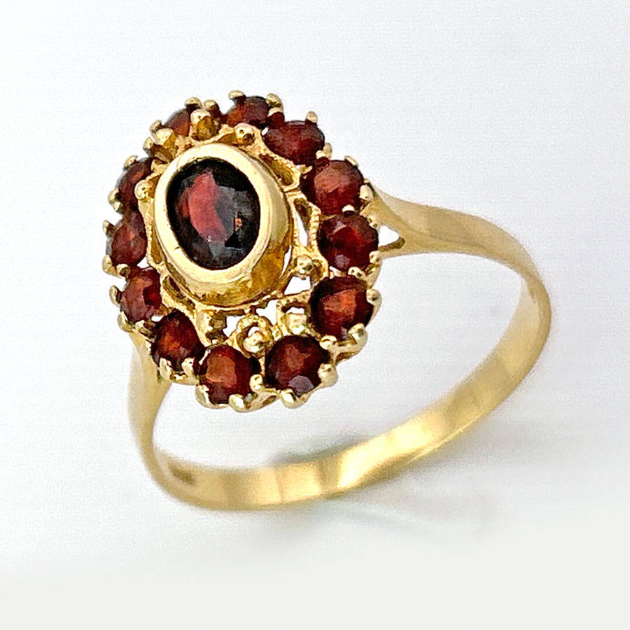 18ct Victorian Garnet Dress Ring