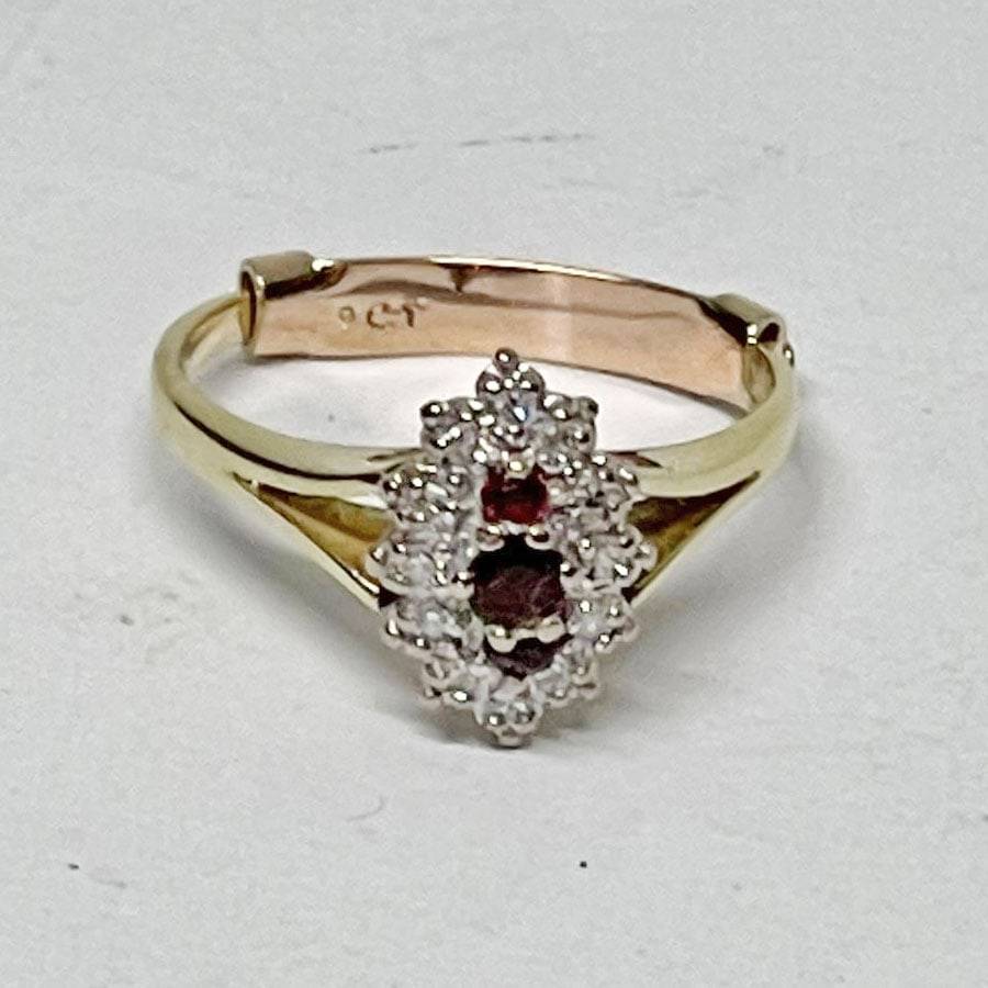 18ct Garnet and Diamond Ring