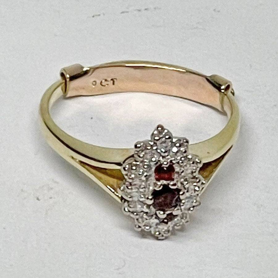 18ct Garnet and Diamond Ring