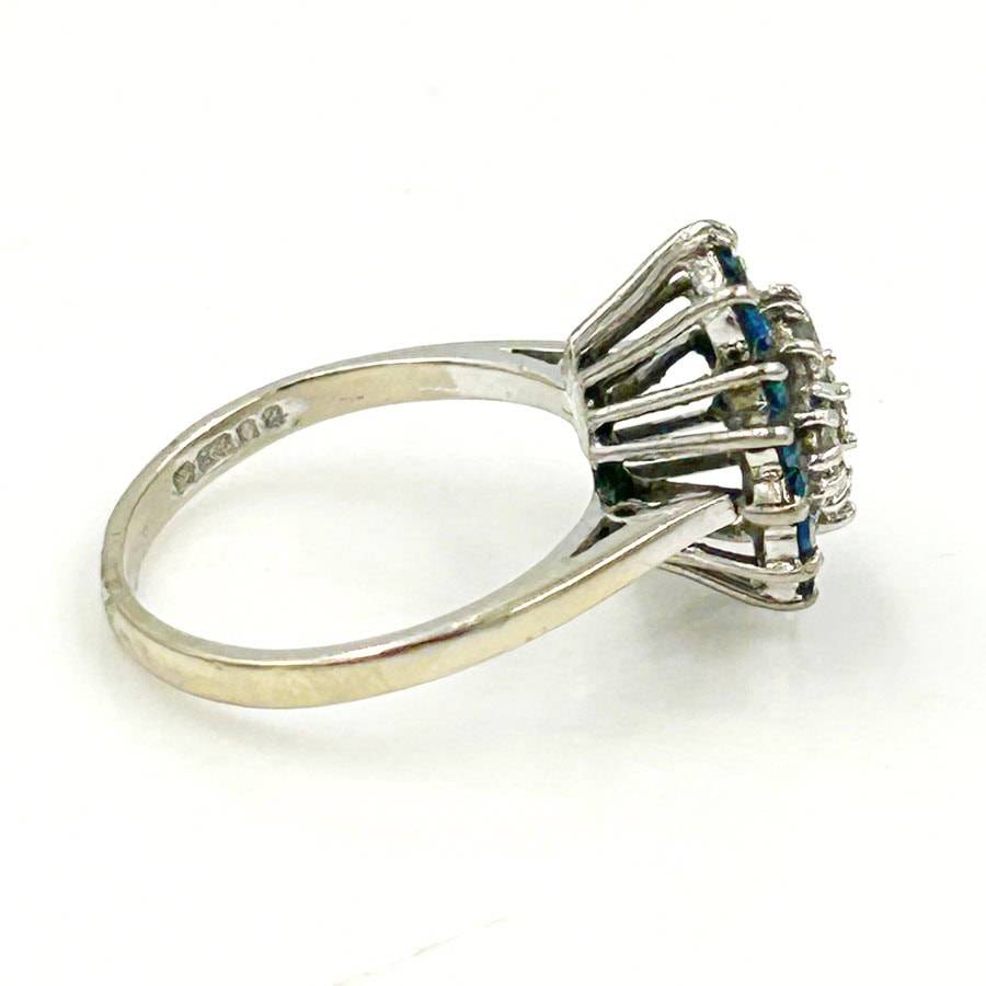 18ct Gold Diamond And Sapphire Cluster Ring