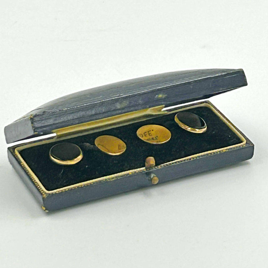 9ct Gold and Onyx Pair Cufflinks Boxed