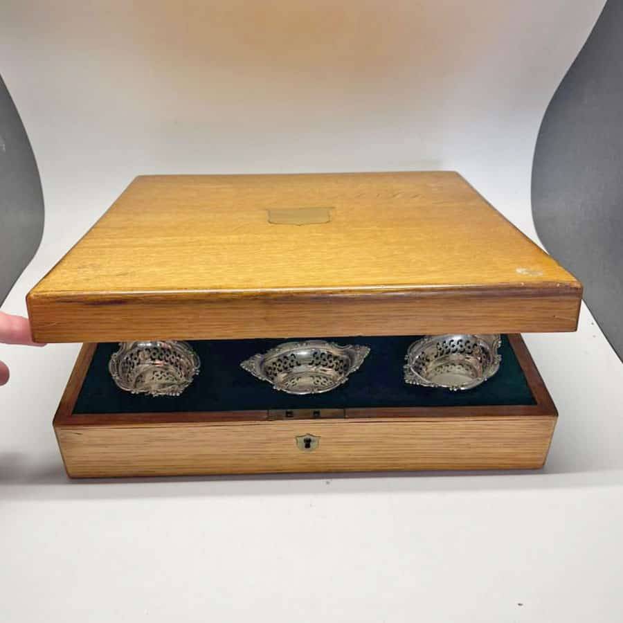 Beautiful Bon Bon Nut Dish Set In Oak Lined Boxed Set Birmingham 1904