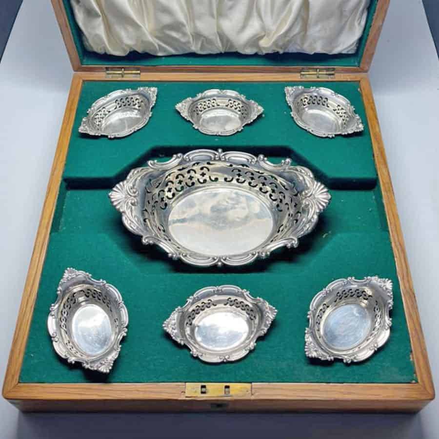 Beautiful Bon Bon Nut Dish Set In Oak Lined Boxed Set Birmingham 1904
