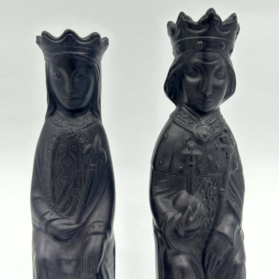 Black Wedgewood Basalt Chess Figurines King & Queen Machin Chess Pieces England
