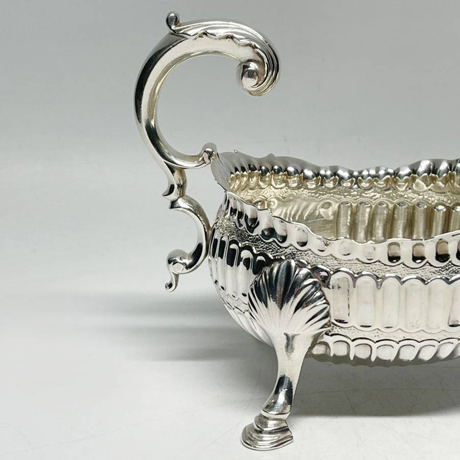 Hallmarked London Silver Sauce Boat William Comyns