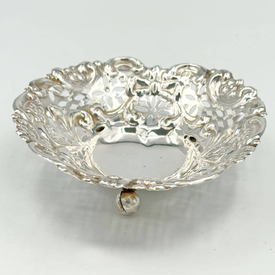 Hallmarked Silver Pierced Heart Shaped Bon Bon Birmingham 1912