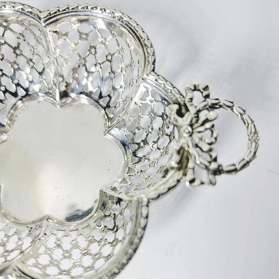 Hallmarked Silver Birmingham 1910 Pierced Bon Bon