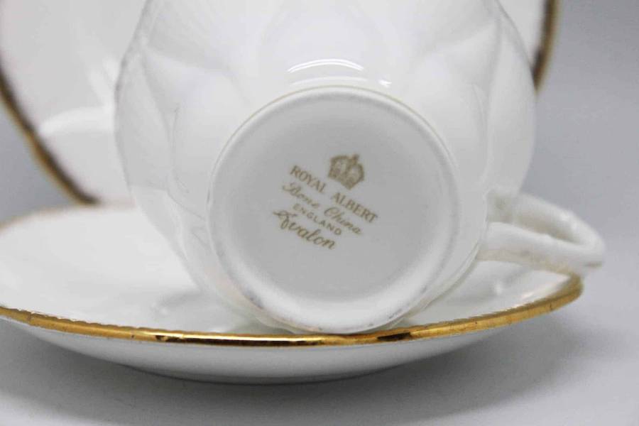 Royal Albert Avalon Pattern Trio