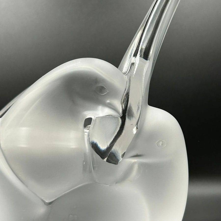 Lalique Opalencent Glass Entwinded Doves Sylvie Vase