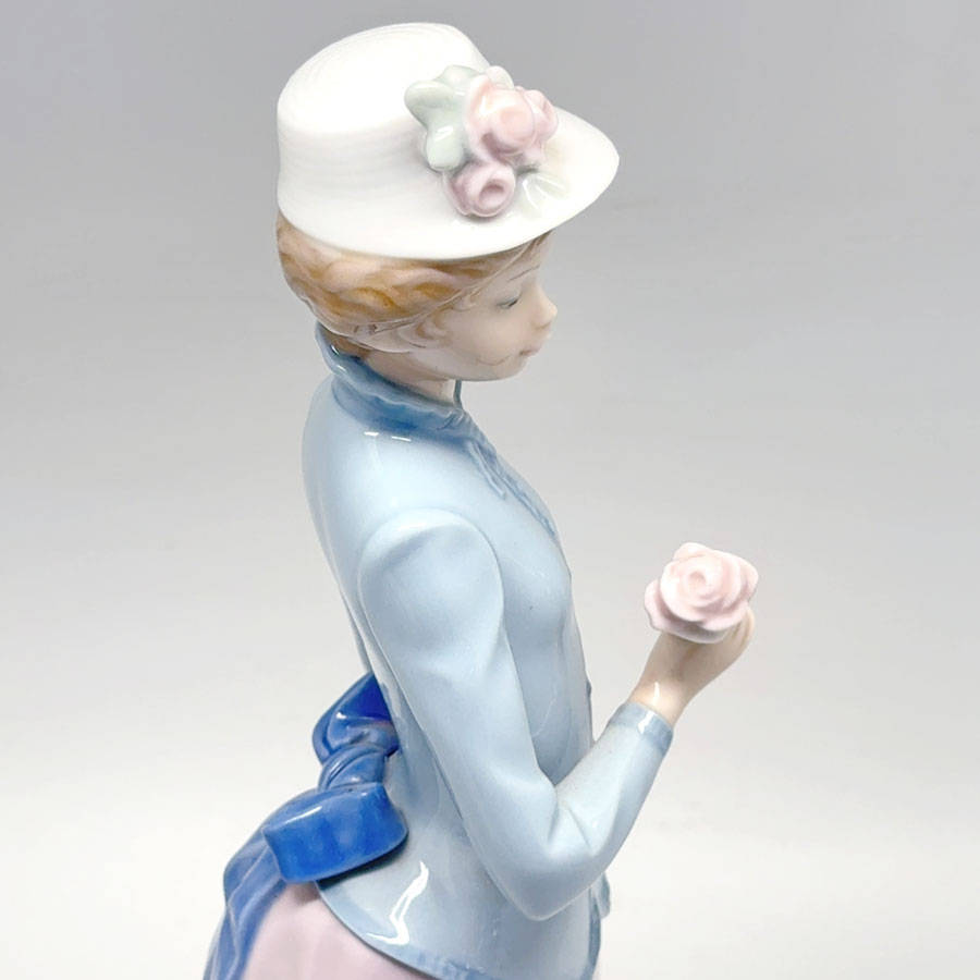 Lladro Figurine Rose Lady Miss Theresa
