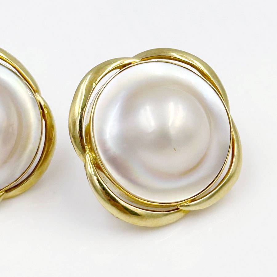 Pair 14ct Mabé Pearl Earrings
