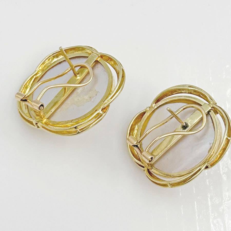 Pair 14ct Mabé Pearl Earrings