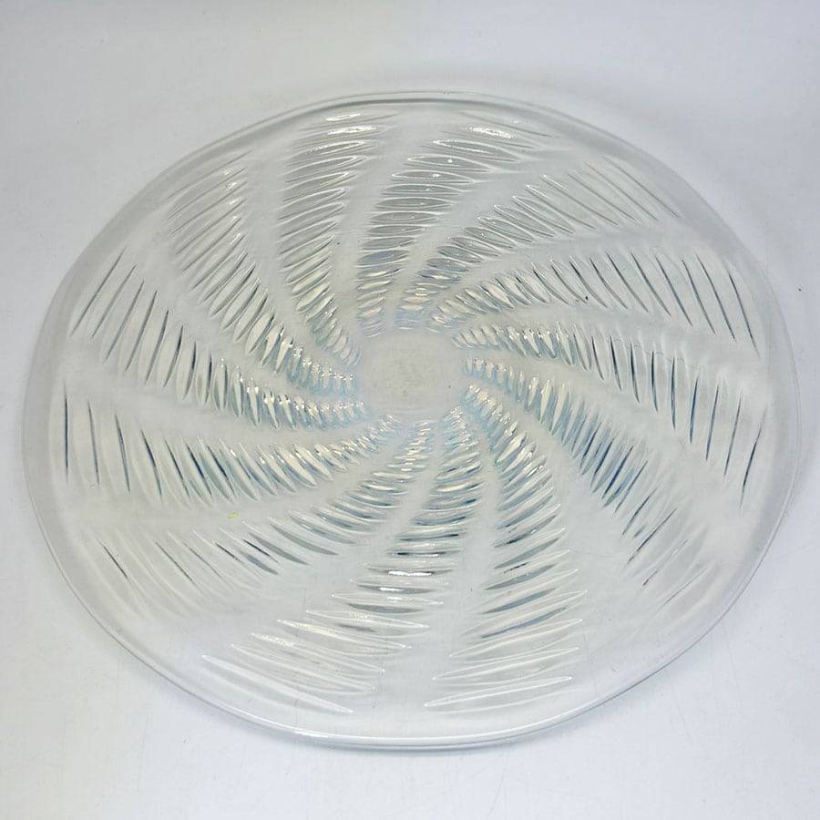 Rene Lalique Ondes Opalescent Plate C1935