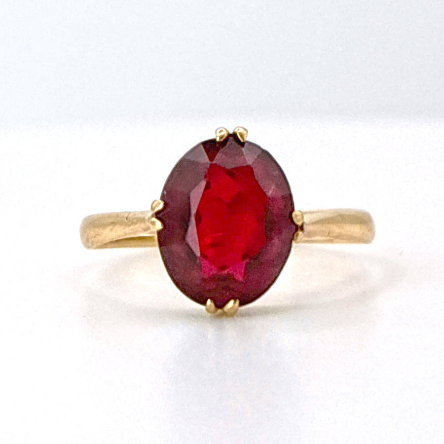 18ct Solitaire Garnet Ring