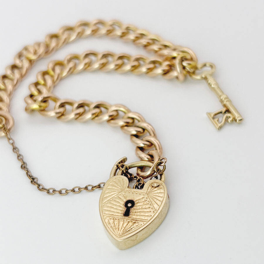 Victorian 9ct Gold Curb Chain Bracelet and Heart Padlock Clasp