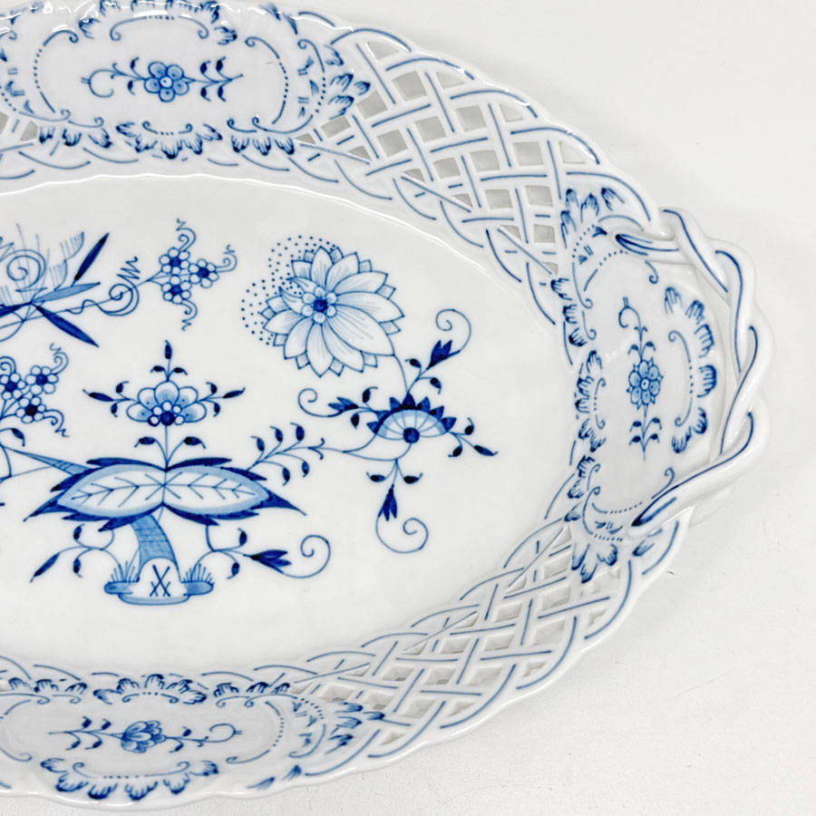 Meissen Onion Pattern Reticulated Handled Bowl
