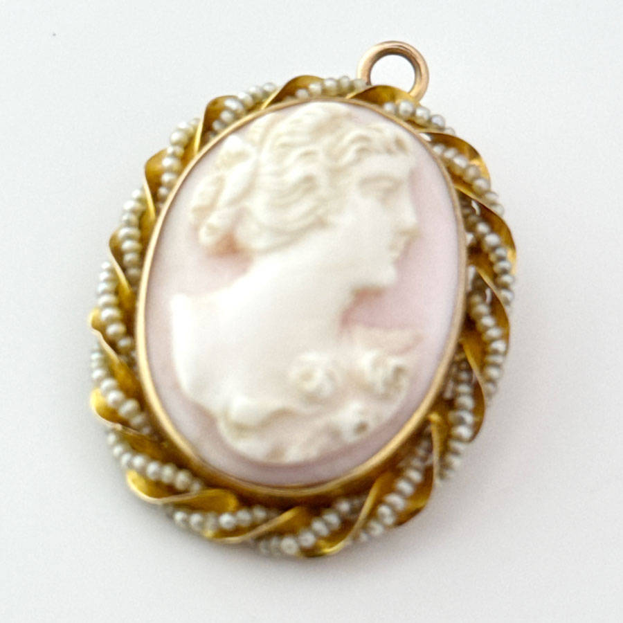 Victorian 10ct Gold Mounted Seed Pearl and Conch Shell Cameo Brooch