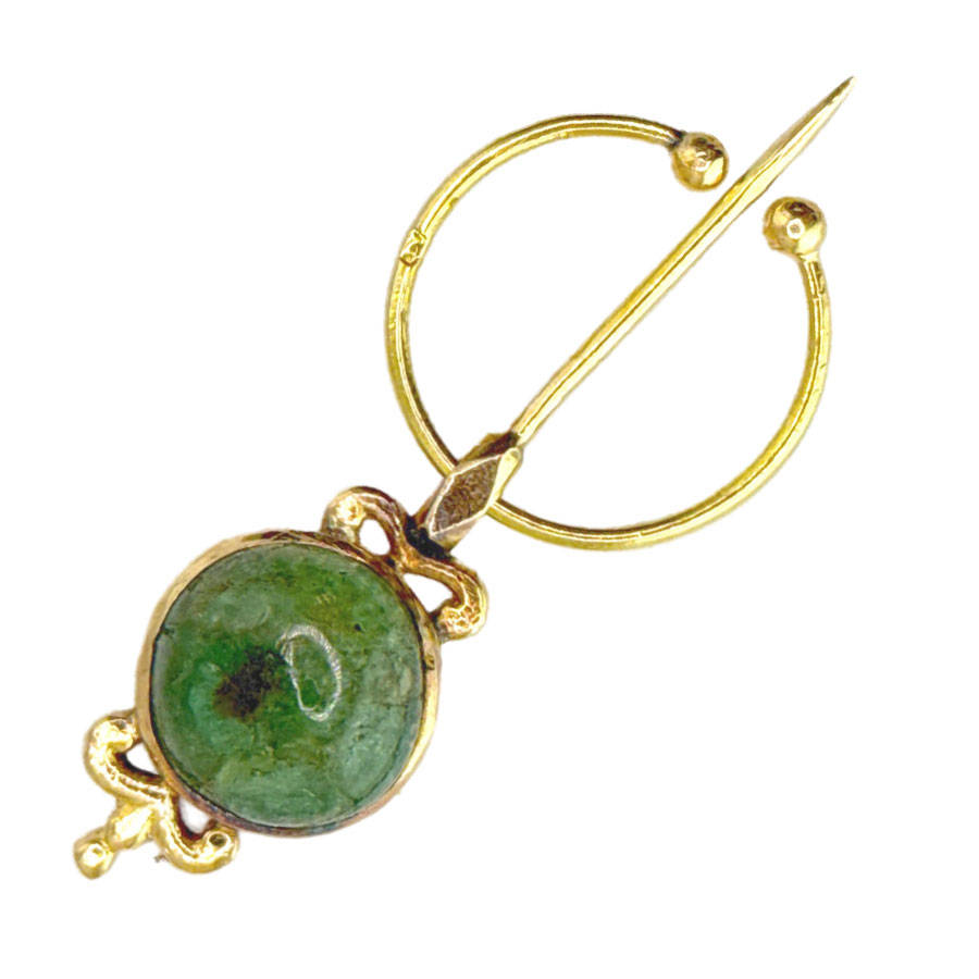 18ct Gold Cabochon Jade Pin Brooch