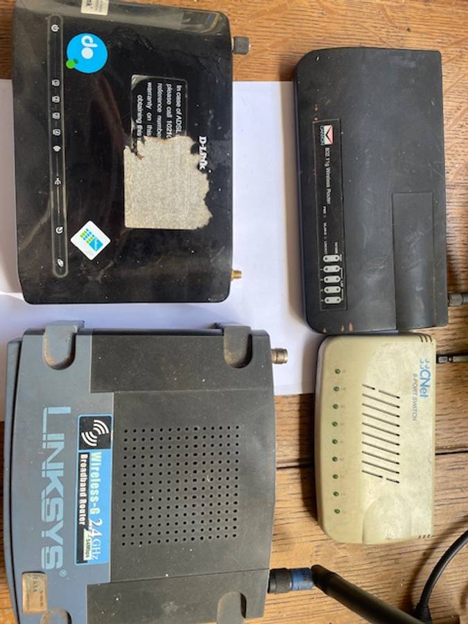 Job Lot Routers & Switche - Linksys, D-Link, CNet, Canyon