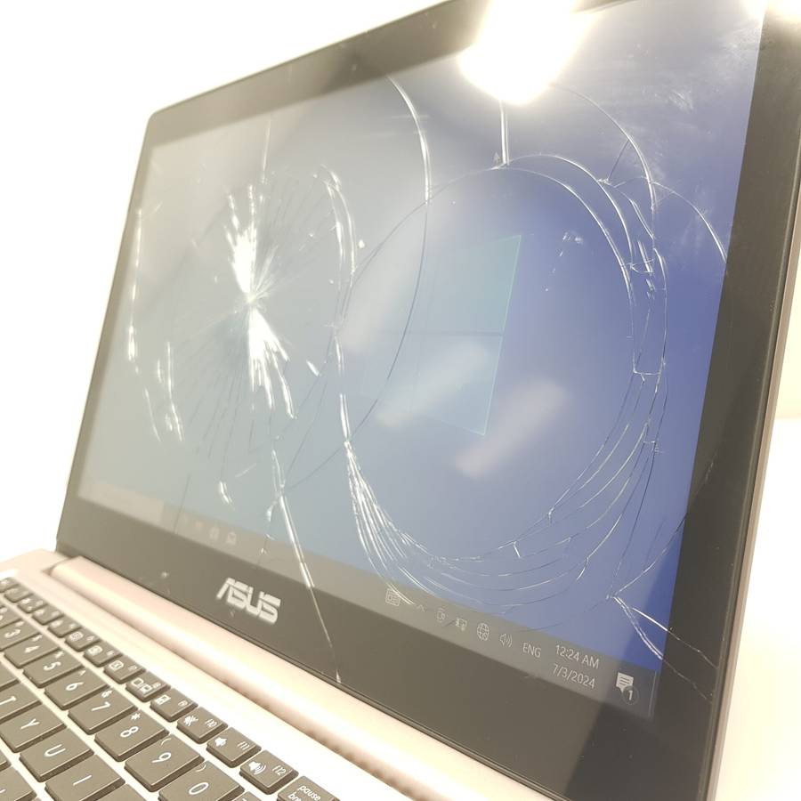 Asus ZenBook 13 UX303U "Core i7" 2.50GHz 8GB RAM 128GB SSD Cracked Screen Brown
