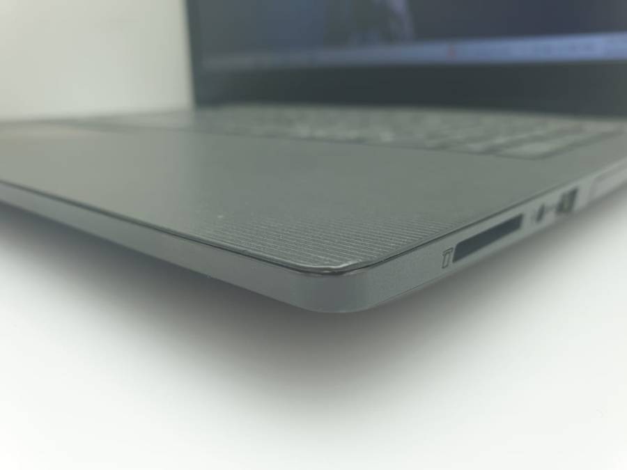 Lenovo V130-15IKB, 2.30GHz, "Core i3-7020U", 4GB RAM, 1TB HHD, Cracked Casing, Black