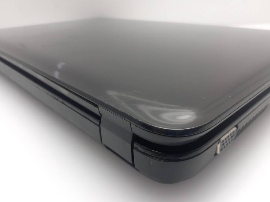 HP 2000-2d01SI "Celeron 1000M" 1.80GHz 4GB RAM 320GB HDD Cracked Casing | No Battery | Faulty Key...