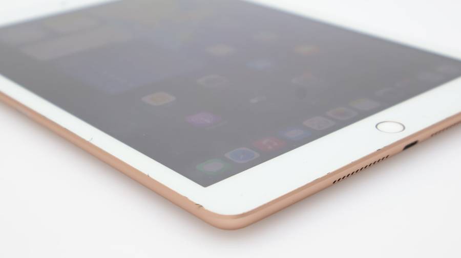 iPad 10.2" 8th Gen ( Wi-Fi/Cellular) 128GB Minor Back Light Issue Rose Gold