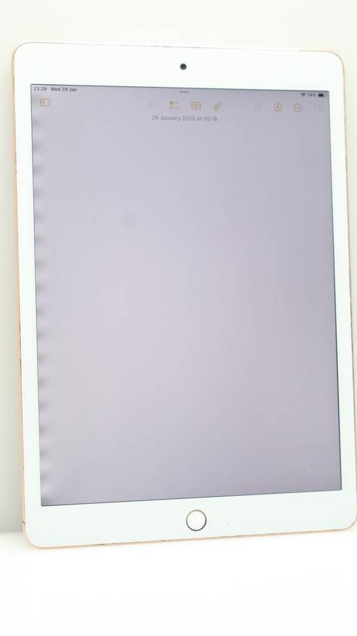 iPad 10.2" 8th Gen ( Wi-Fi/Cellular) 128GB Minor Back Light Issue Rose Gold