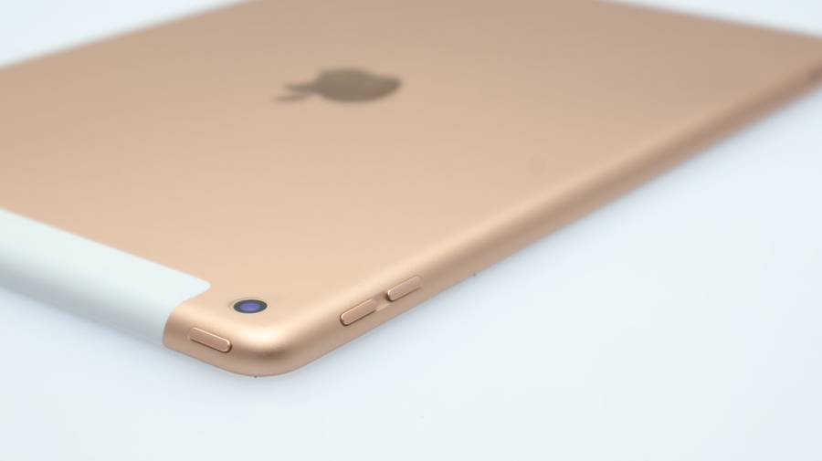 iPad 10.2" 8th Gen ( Wi-Fi/Cellular) 128GB Minor Back Light Issue Rose Gold