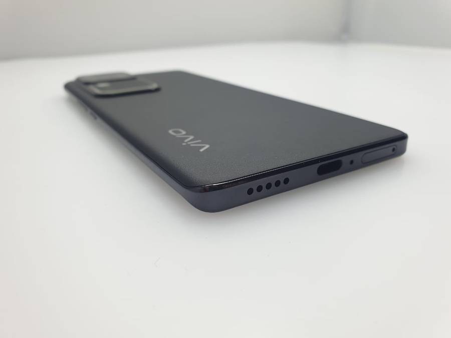 Vivo v30 512GB Dual Sim Black (12 Month Warranty)