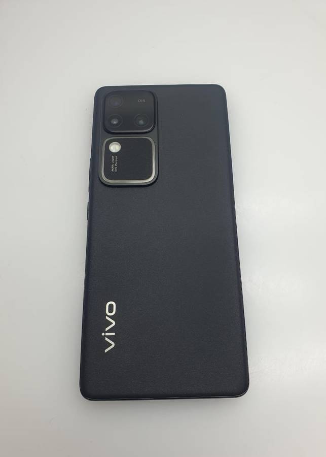 Vivo v30 512GB Dual Sim Black (12 Month Warranty)