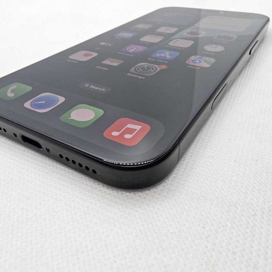 iPhone 16 Pro max 256GB Titanium Black + Screen Protector Bundle Value (12 Month Warranty)