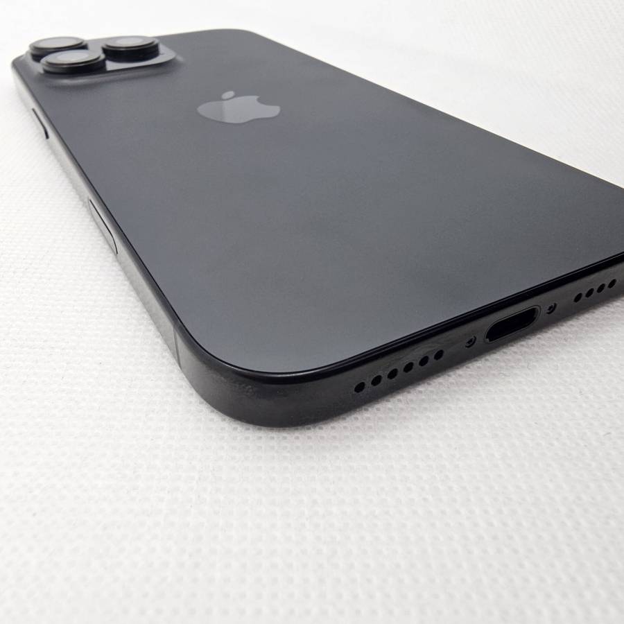iPhone 16 Pro max 256GB Titanium Black + Screen Protector Bundle Value (12 Month Warranty)