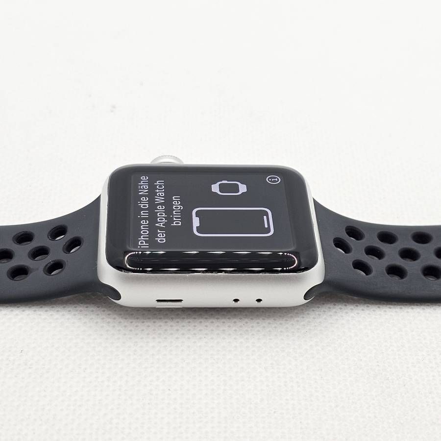 Apple Watch Series 3 38mm GPS Only Silver  With Black Nike Straps