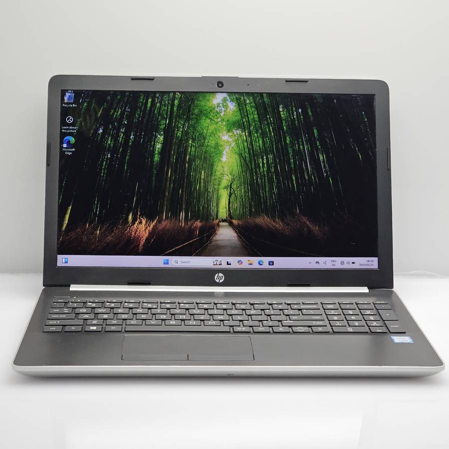 HP 15-da0030ni "Core i5" 1.60GHz 8GB RAM 256GB SSD Silver