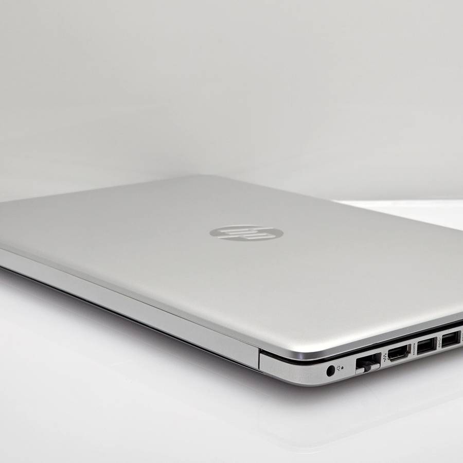 HP 15-da0030ni "Core i5" 1.60GHz 8GB RAM 256GB SSD Silver