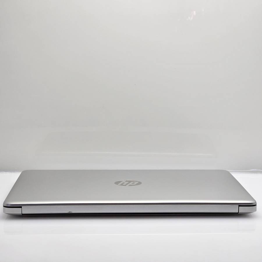 HP 15-da0030ni "Core i5" 1.60GHz 8GB RAM 256GB SSD Silver