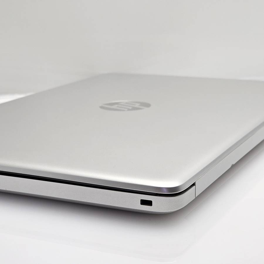 HP 15-da0030ni "Core i5" 1.60GHz 8GB RAM 256GB SSD Silver
