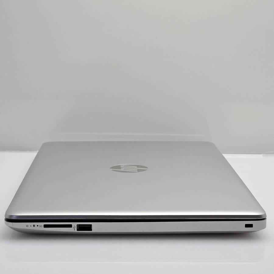 HP 15-da0030ni "Core i5" 1.60GHz 8GB RAM 256GB SSD Silver